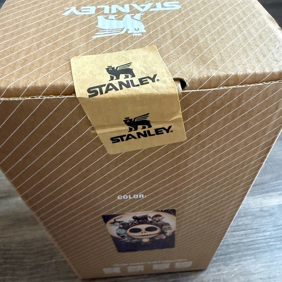 Stanley Nightmare Before Christmas Jack Skellington 40 oz tumbler Limited - Picture 6 of 6